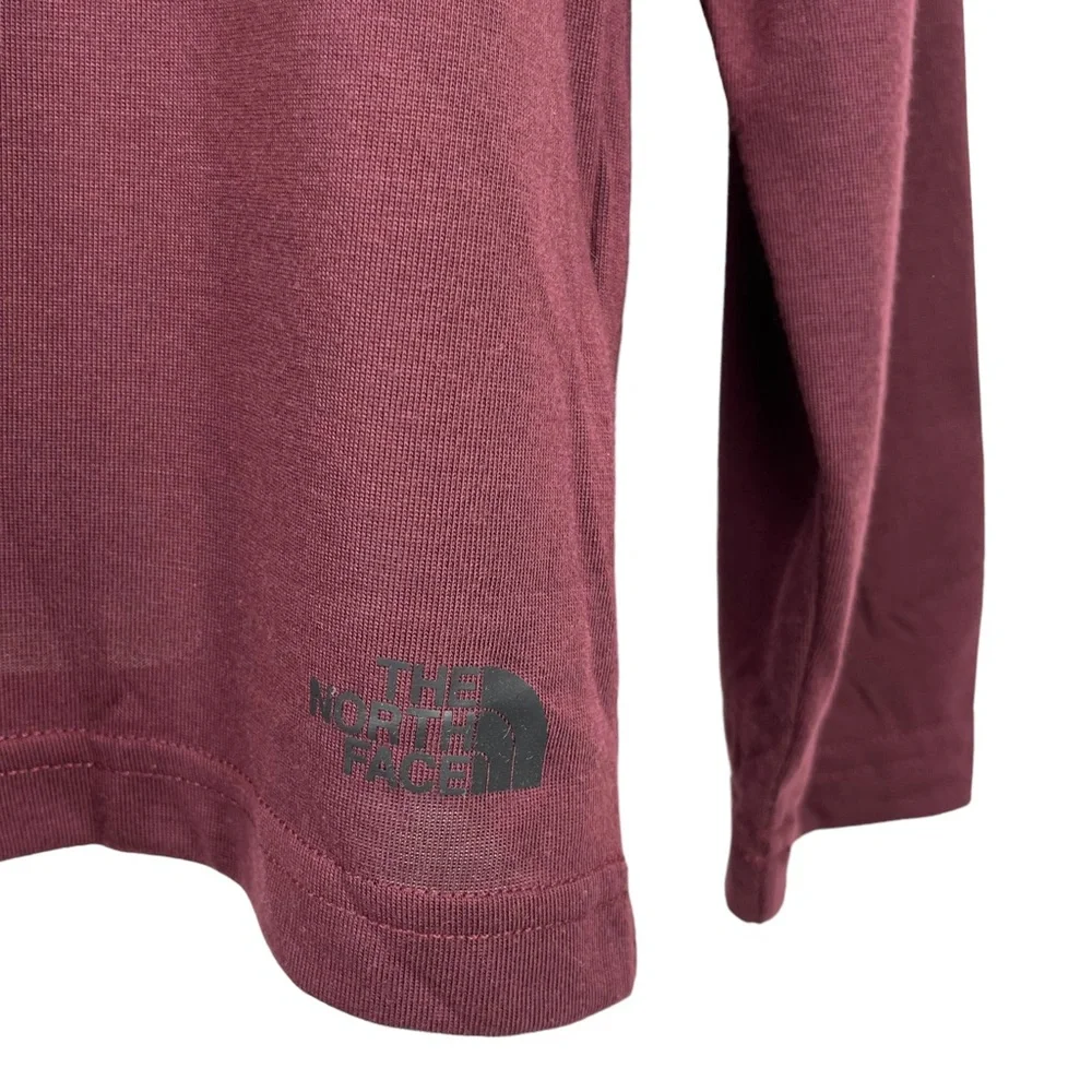 The North Face Men’s Large‎ Red/Black Flashdry Long Sleeve 3-Button Tee Shirt